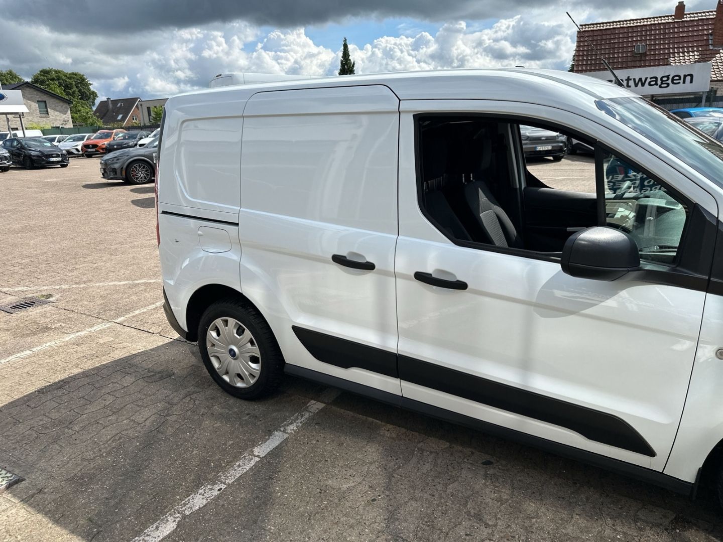 Fahrzeugabbildung Ford Transit Connect Kasten Trend 1.5 EcoBlue EU6d DA