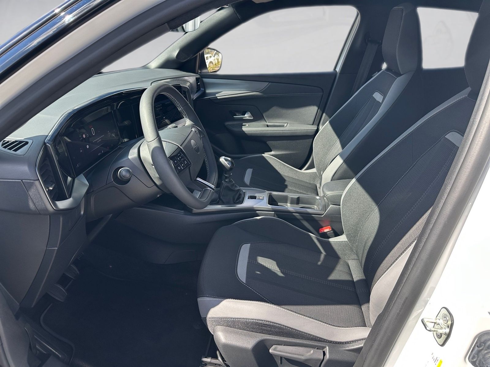 Fahrzeugabbildung Opel Mokka 1.2 Turbo GS Kamera,Matrix,Navi,PDC,SHZ,LM