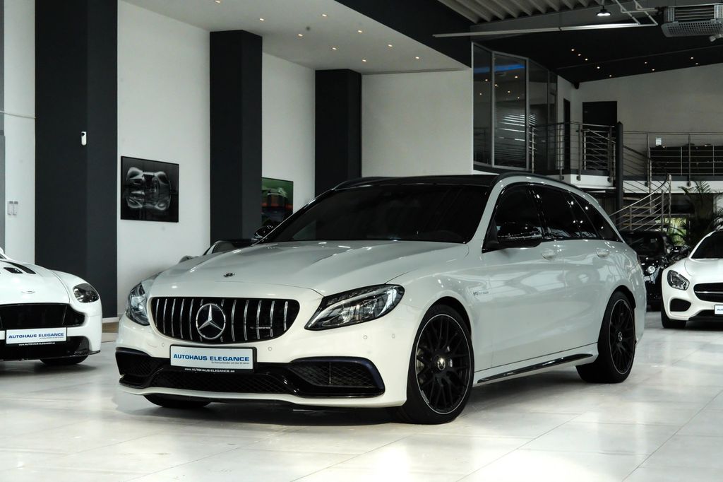 Image of Mercedes-Benz C 63 AMG