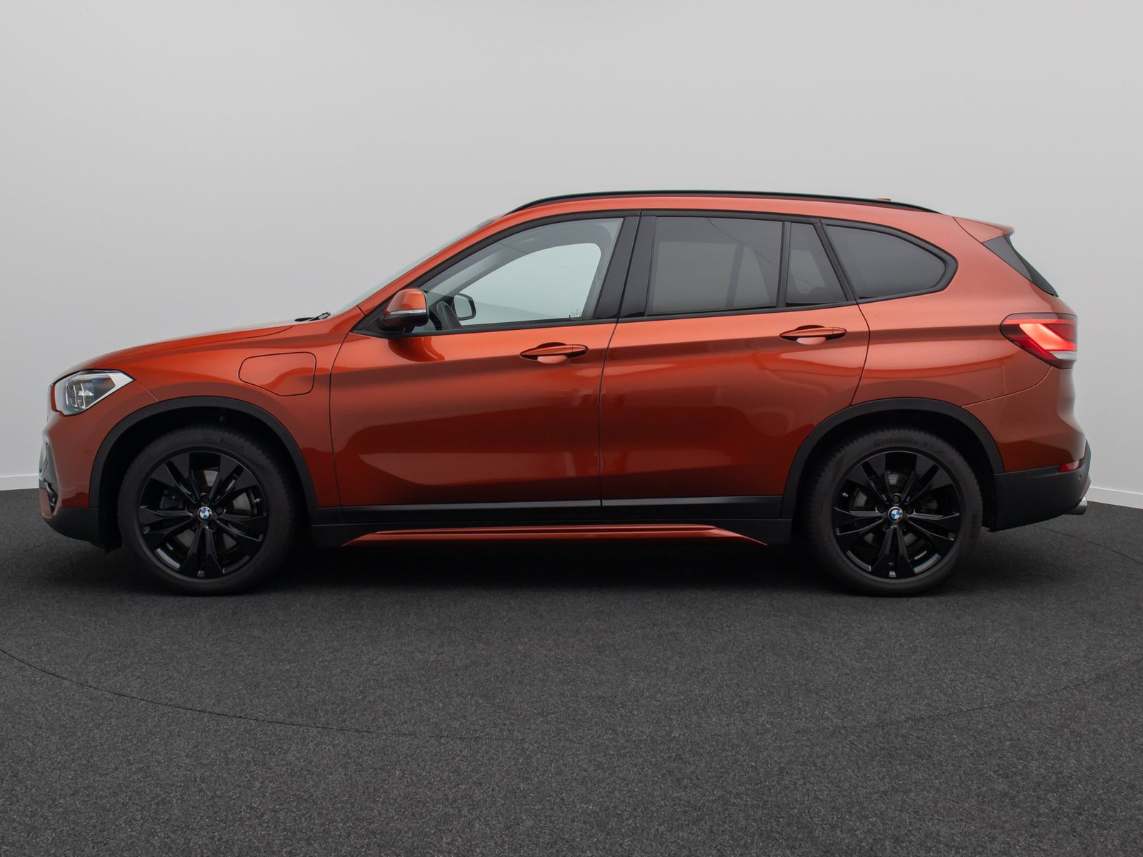 Fahrzeugabbildung BMW X1 xD25e Sport Line H/K Memory ParkAss DAB Leder
