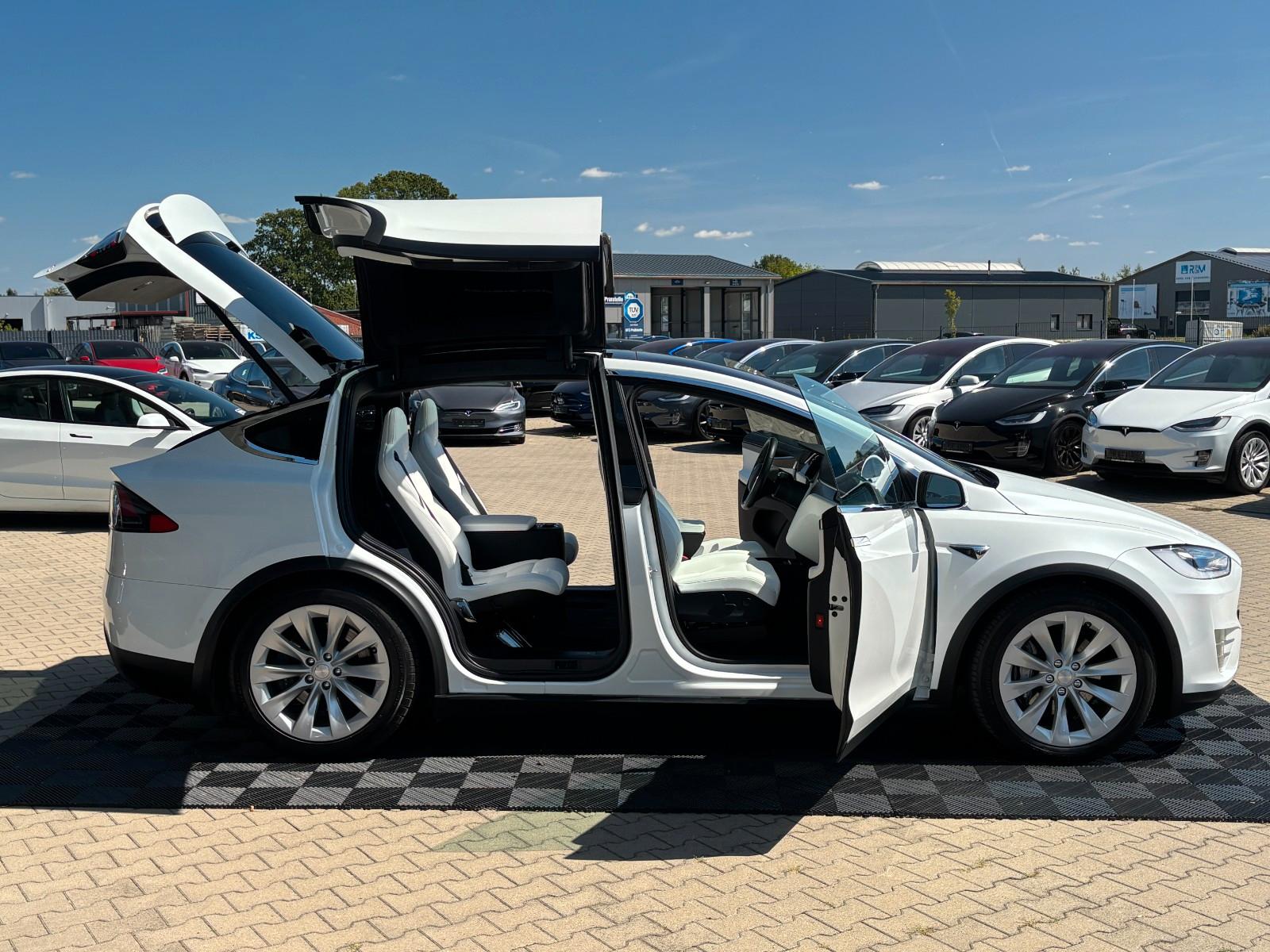 Tesla Model X 100D – 525 ch – 6 places – Autopilot 3