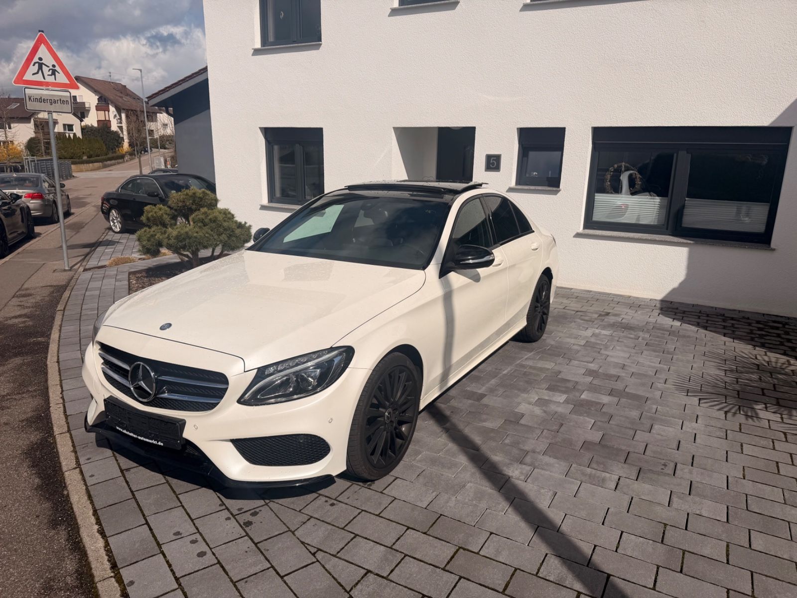 MERCEDES-BENZ C 250 CGI Lim AMG Line/Pano/Navi