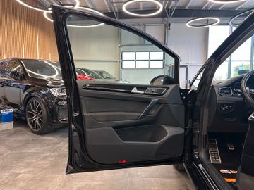 Volkswagen Golf *1-Hand*ACC*2-ZONEN*NAV*SitzHZ*