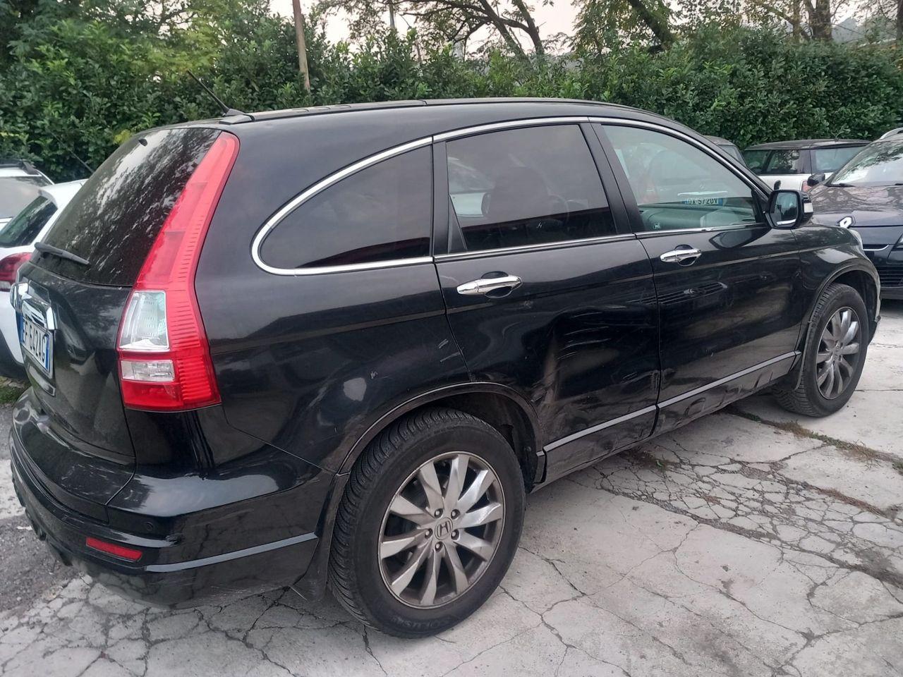 Honda CR-V 2011 — салон