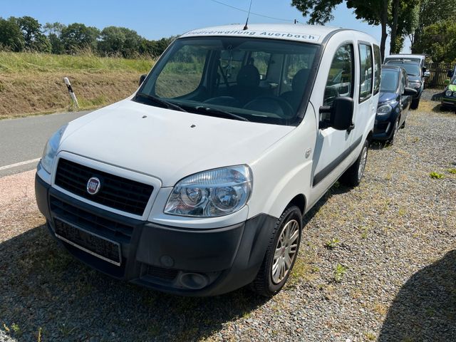 Fiat Doblo -- Benzin