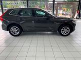 Volvo XC60 D4 Momentum Zusätzlicher Radsatz - graue Volvo XC60