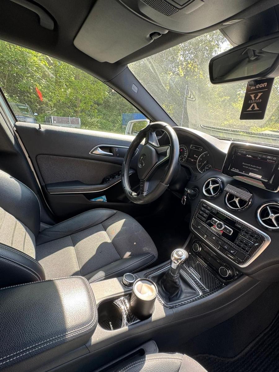 Mercedes-Benz A180 2013 — photo 8