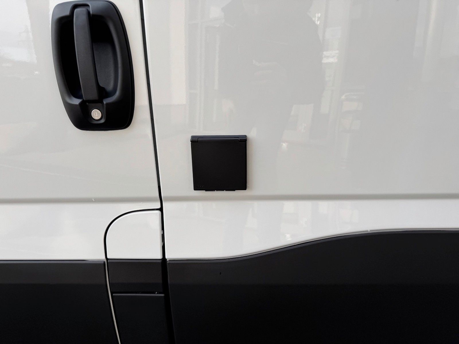 Fahrzeugabbildung Iveco Daily 35S18 A8 *Standkühlung*Kamera*Automatik*