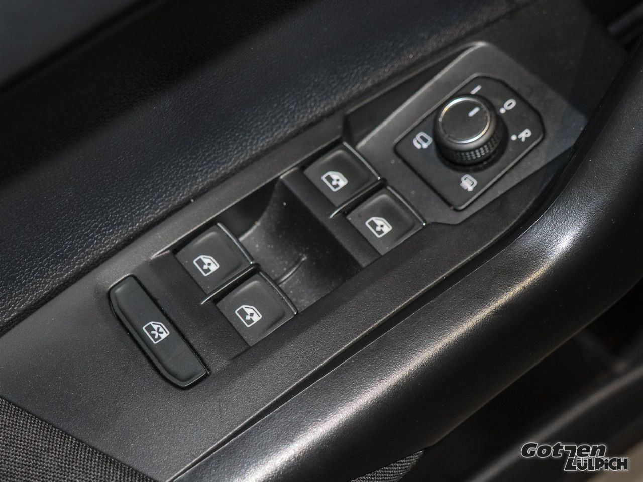 Fahrzeugabbildung Volkswagen Polo R-Line 1.0 TSI Navi IQ.DRIVE