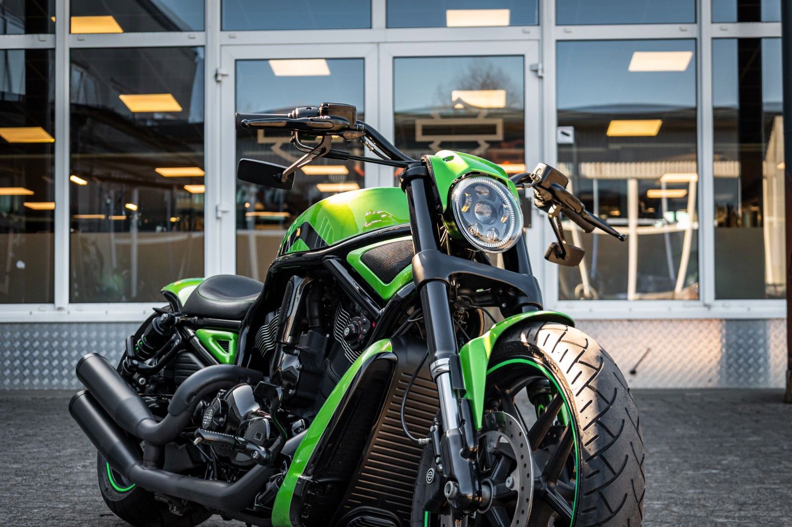 Fahrzeugabbildung Harley-Davidson NIGHT ROD SPECIAL VRSCDX - 69-CUSTOMS