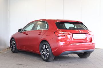 Mercedes-Benz A 180 MBUX+LANE+KAM+NAVI+PANO+ALU