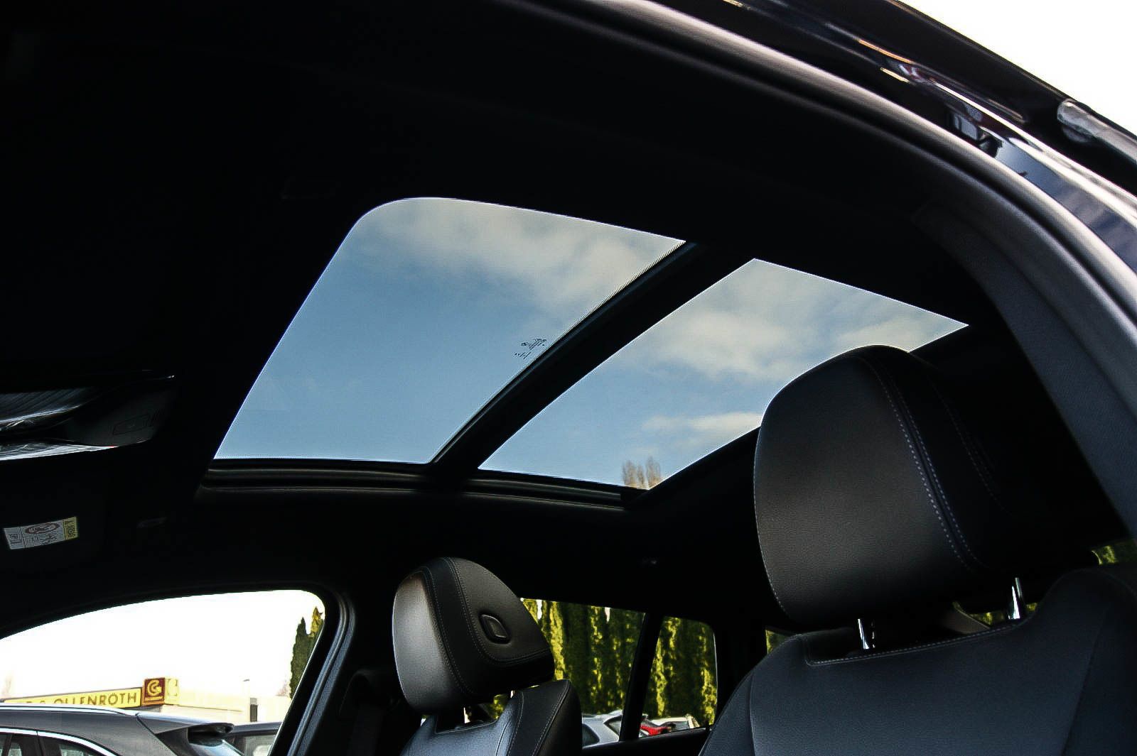 Fahrzeugabbildung BMW X4 xDrive 20 d M Sport X HUD ANHZV STHZG PANO