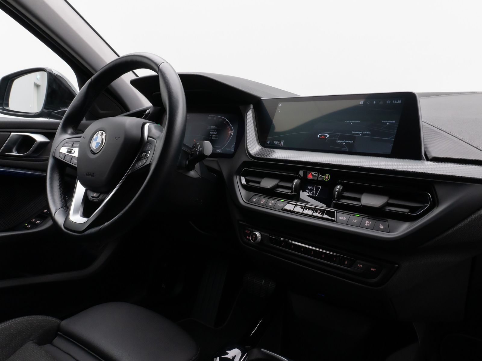 Fahrzeugabbildung BMW 118i Sport Line DAB HiFi Lenkrhz Fernlichtassist