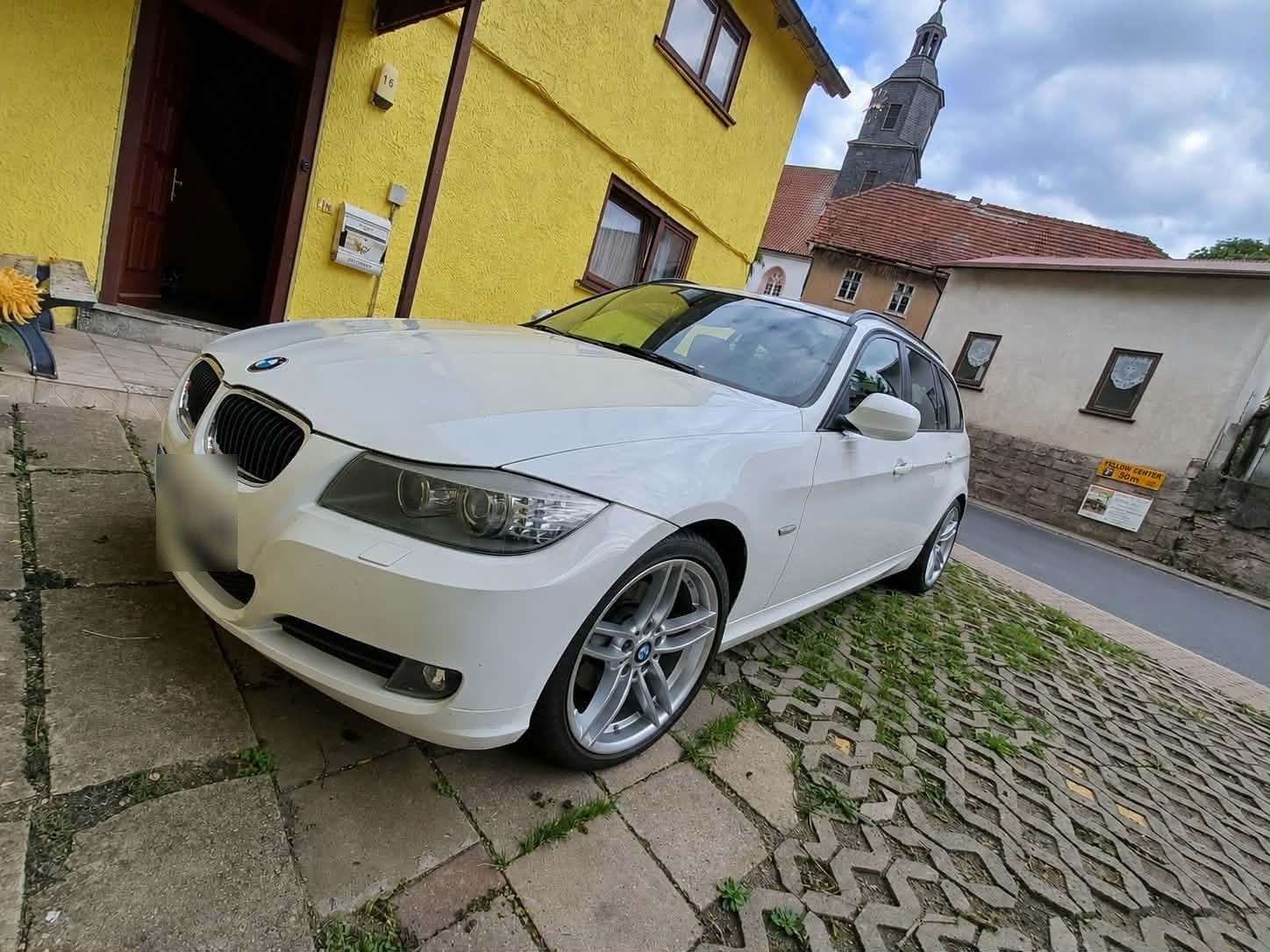 BMW 318, 2012