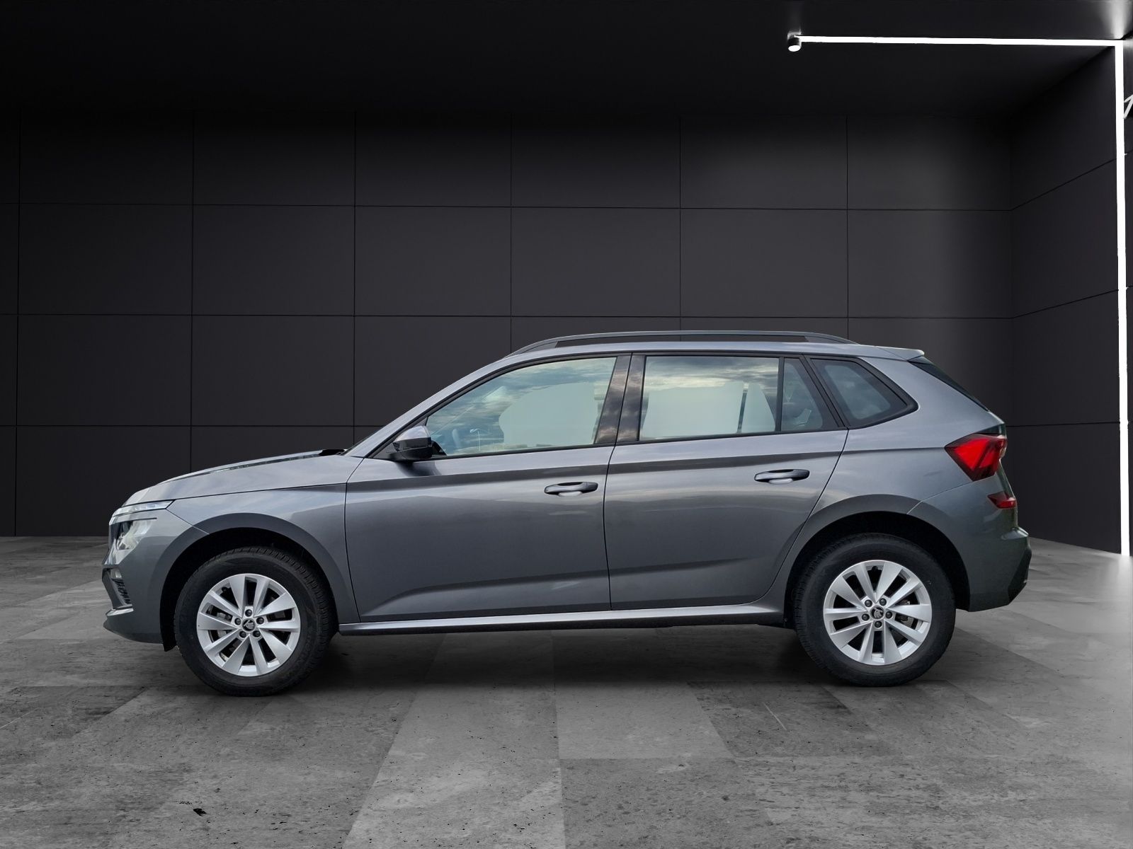 Fahrzeugabbildung SKODA Kamiq TSI Selection DSG LED Navi AID ACC RFK SHZ