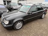 Mercedes-Benz E 500*D-Auto*S-Heft*Top Zustand* - Mercedes-Benz E 500 mit Benzin-Antrieb: Automatik