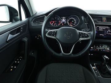 Volkswagen Tiguan - 10