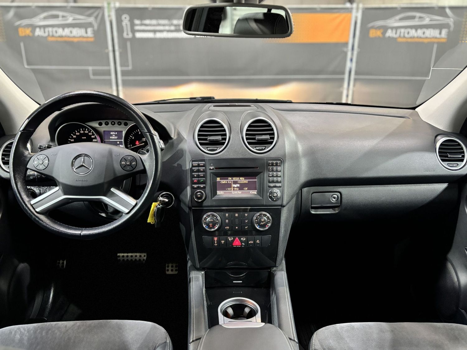 Fahrzeugabbildung Mercedes-Benz ML 350 4 Matic Sport#Luft#Xenon#AHK#Alcantara#Am