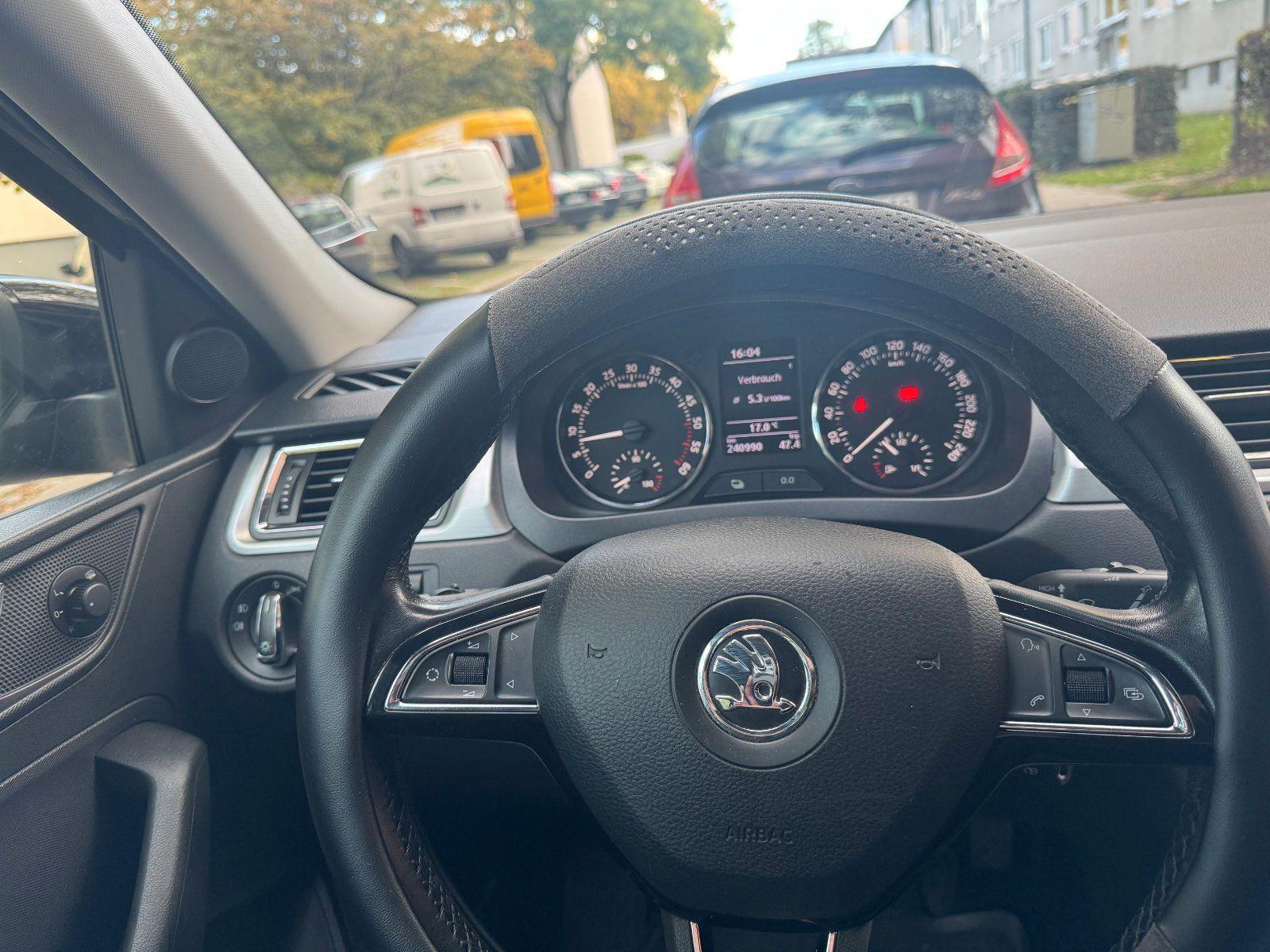 Skoda Rapid 2014 — photo 10