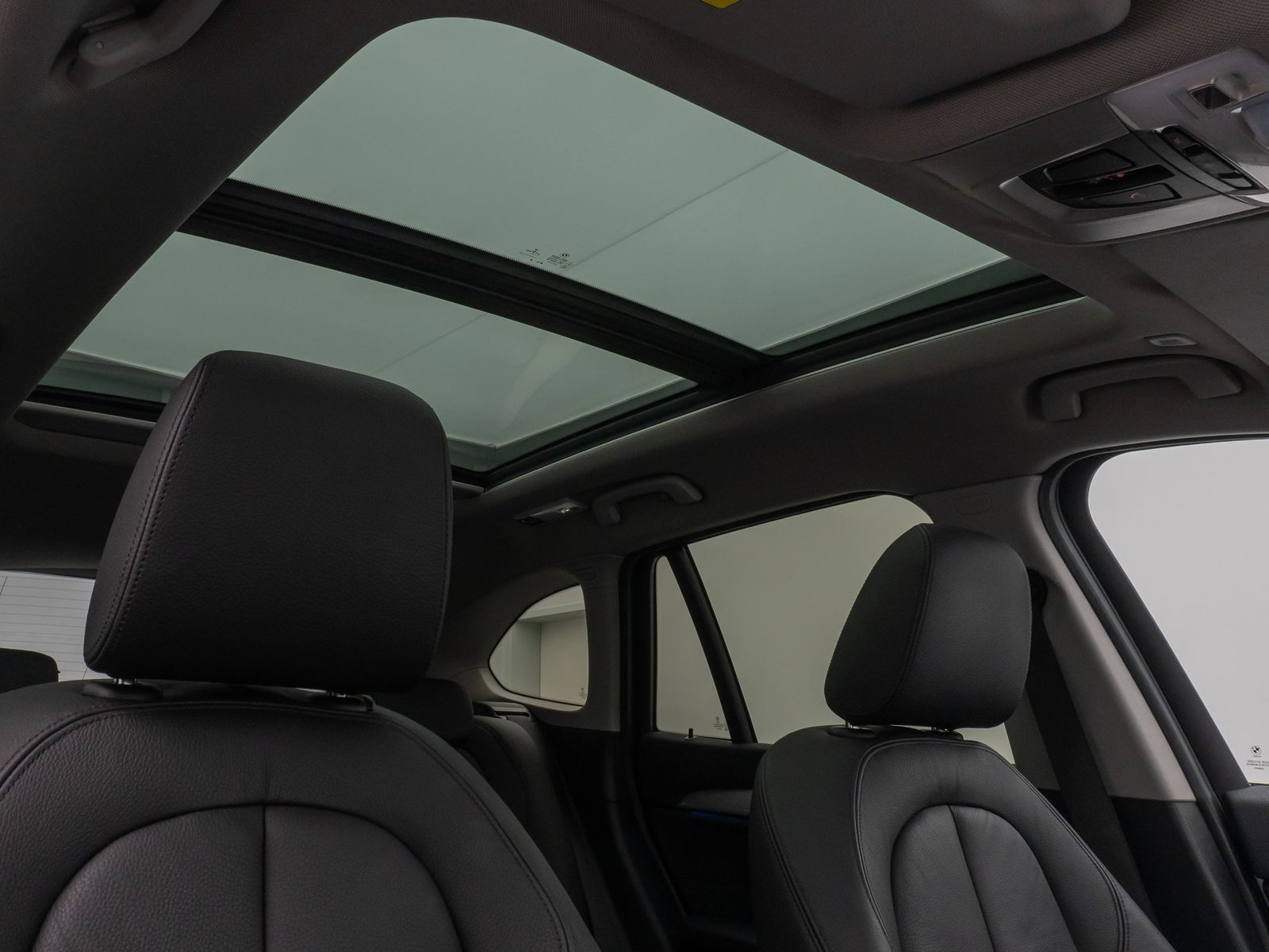 Fahrzeugabbildung BMW X1 xD25e Panorama Kamera DAB HUD Leder LED Alarm