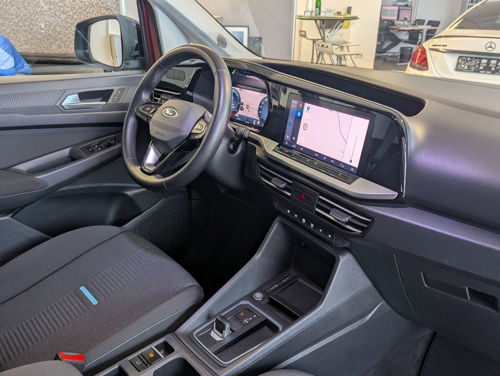 FORD Grand Tourneo L2 Active 7-Sitz Bi-LED Pano AHK - Image 11