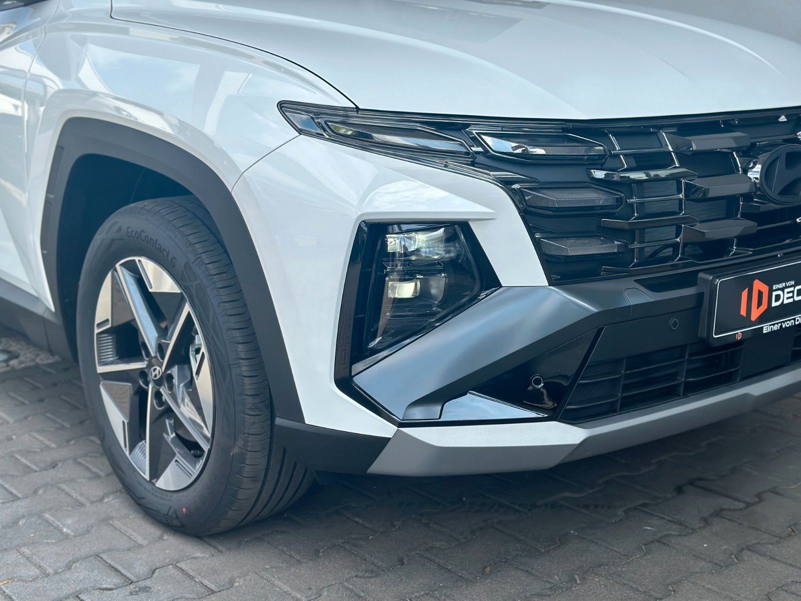 Fahrzeugabbildung Hyundai Tucson Trend Hybrid 1.6l 215PS Navi/Krell!