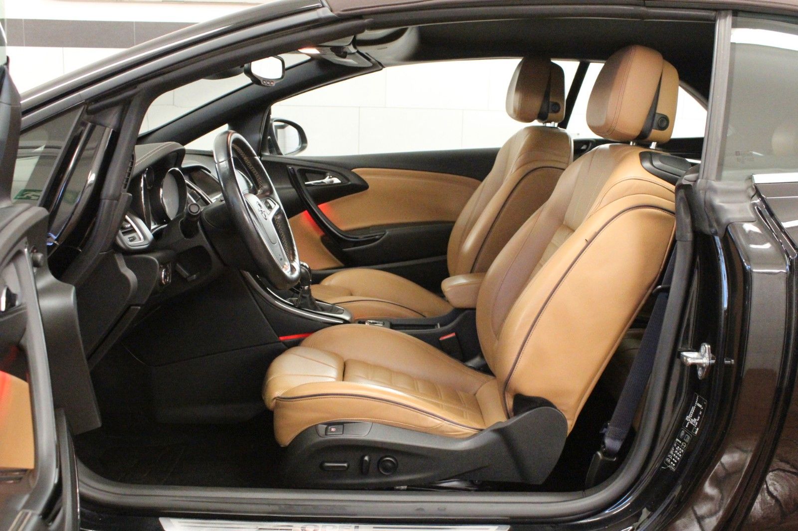 Fahrzeugabbildung Opel Cascada 1.4 Turbo 103kW ecoFLEX Active