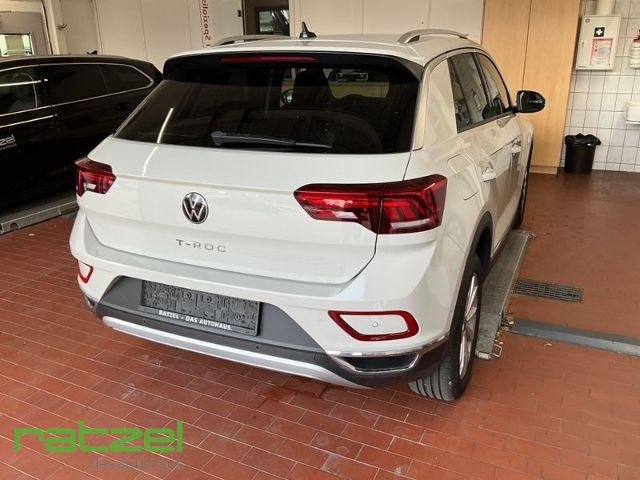Fahrzeugabbildung Volkswagen T-Roc Style 1.5 TSI Nav Massagesitze LED ACC App