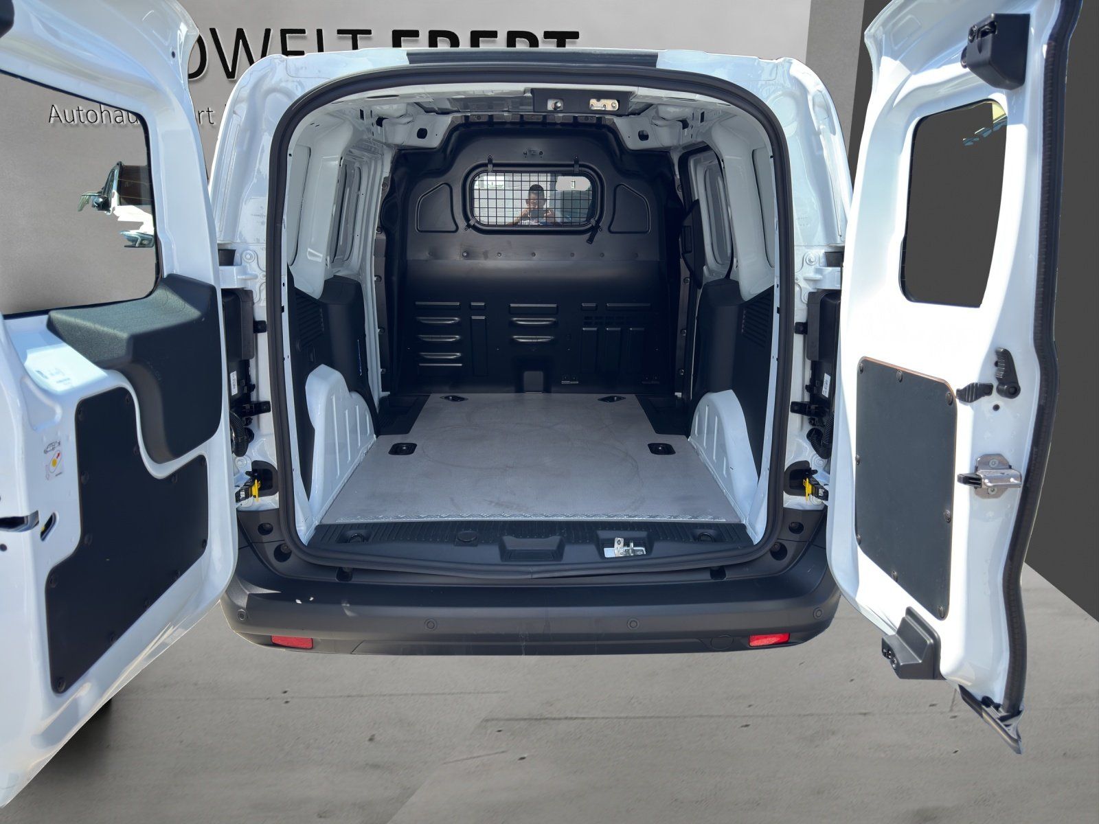 Fahrzeugabbildung Ford Transit Courier BEV Trend Aut./KAMERA/TEMPOMAT/