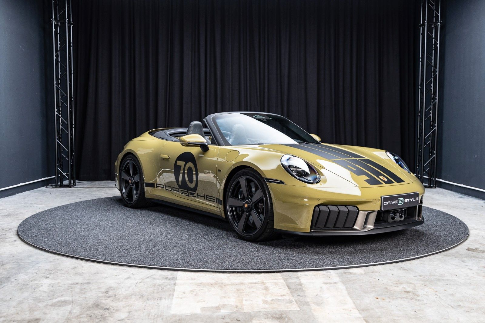 Fahrzeugabbildung Porsche 992.2 GTS Cabrio Spirit 70 + PCCB + Burmester