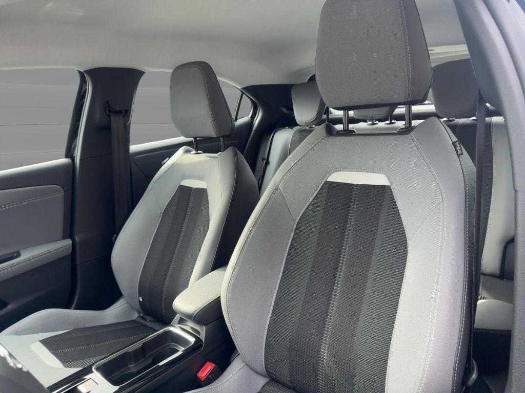 Fahrzeugabbildung Opel Mokka Elegance, NAVI, Apple CarPlay / Android Au