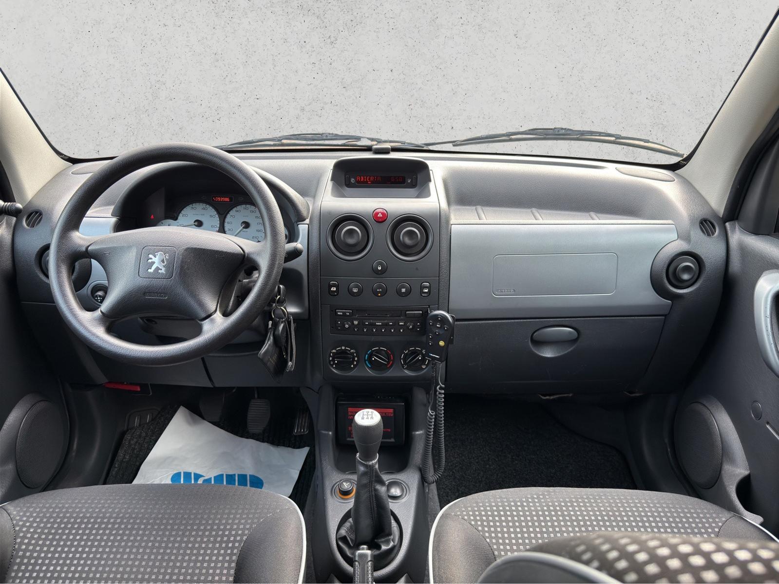 Peugeot Partner 1.6+ Behinderten Umbau+Rollstuhlrampe+KL