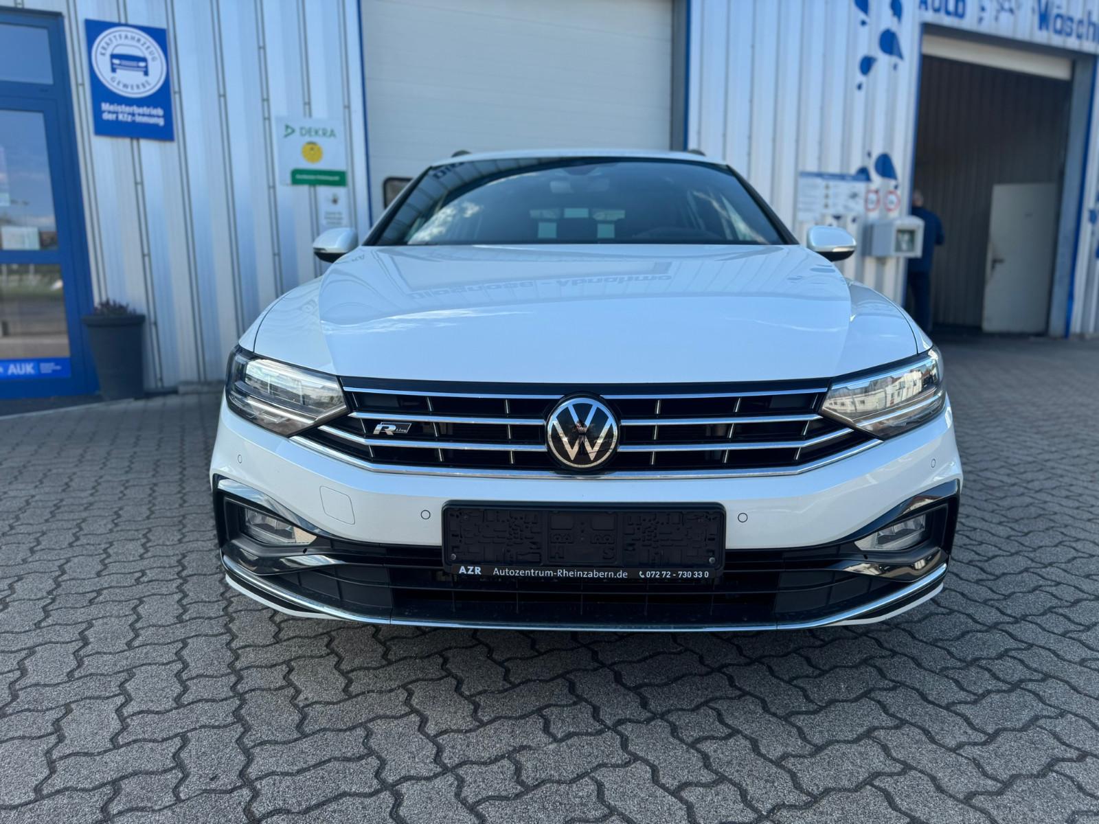 Volkswagen PASSAT | R-LINE | PANO | AUT | KAMERA