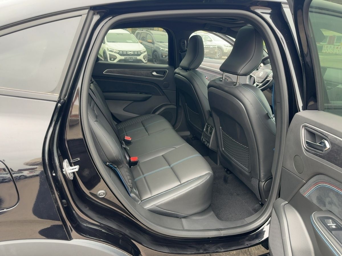 Fahrzeugabbildung Renault Arkana Esprit Alpine 160 EDC Glasdach