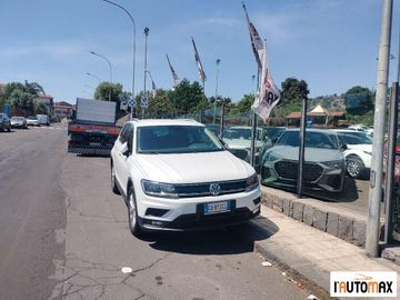 Volkswagen Tiguan - 8