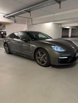 Porsche Panamera 4 E-Hybrid Platinum Edition Platinu... - Porsche Panamera Edition mit Hybrid-Antrieb (Benzin/Elektro)