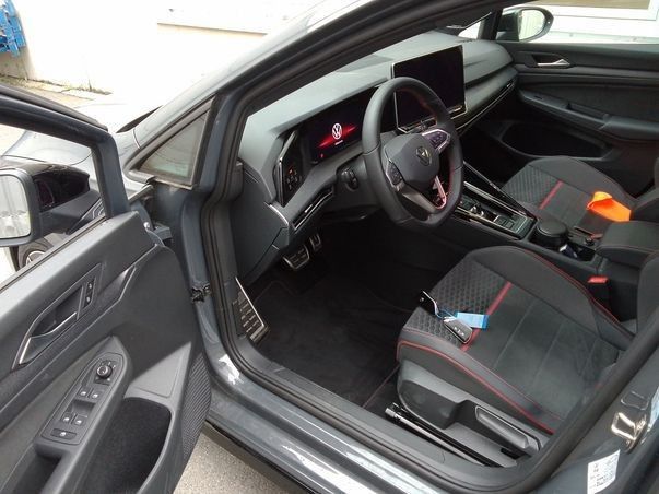 Volkswagen Golf VIII GTI Clubsport 2.0 TSI DSG Klima Navi foto 6