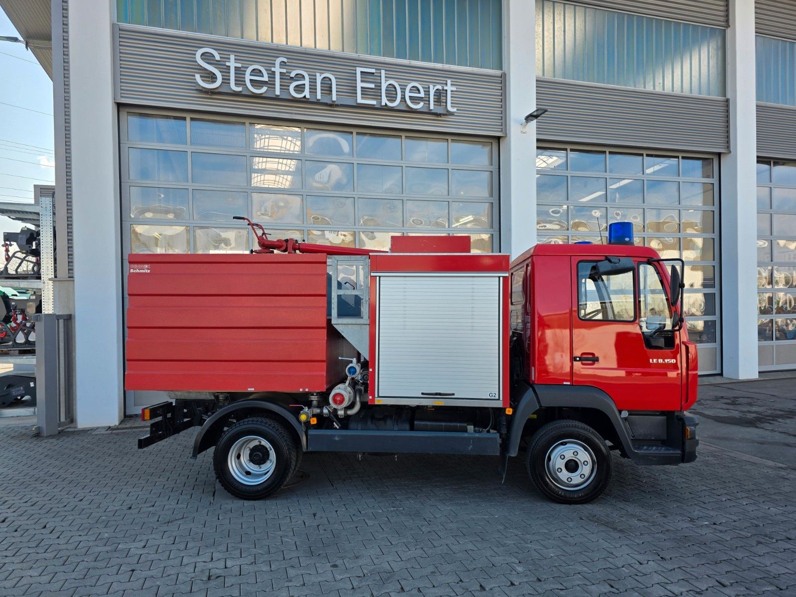 Fahrzeugabbildung MAN LE 8.150 Schaum 2.500 Liter Schmitz SLF 25/25