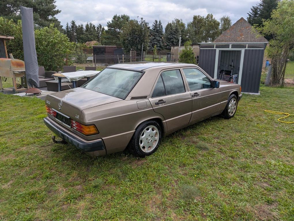 Mercedes-Benz 190