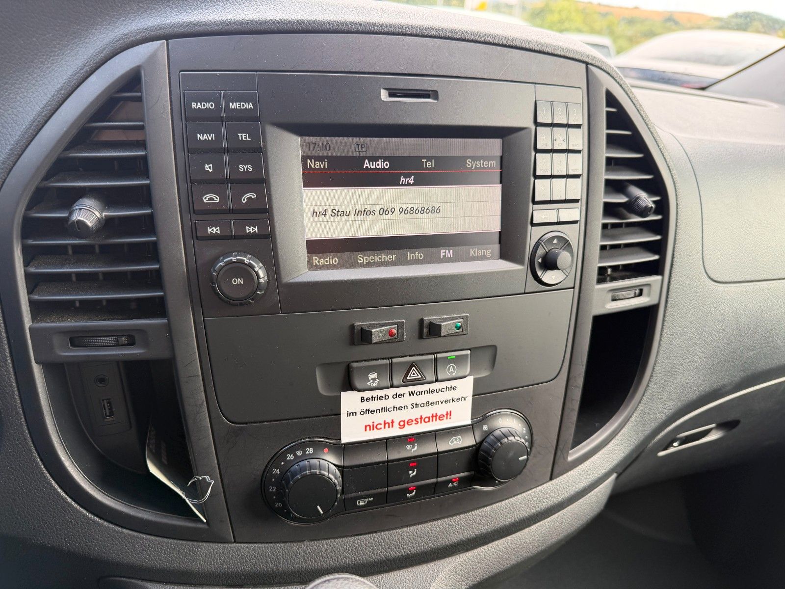 Fahrzeugabbildung Mercedes-Benz Vito 114 CDI Tourer Extral Klima