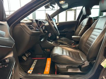 MYAUTOCENTER – Gebraucht- und Jahreswagen mit Werkstattservice in Pfaffenhofen Alfa Romeo Giulietta Quadrifoglio Verde *Klima*Radio*PDC*BT