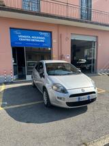 Fiat Punto 1.2 8V 3 porte Young - Fiat Punto YOUNG mit Benzin-Antrieb