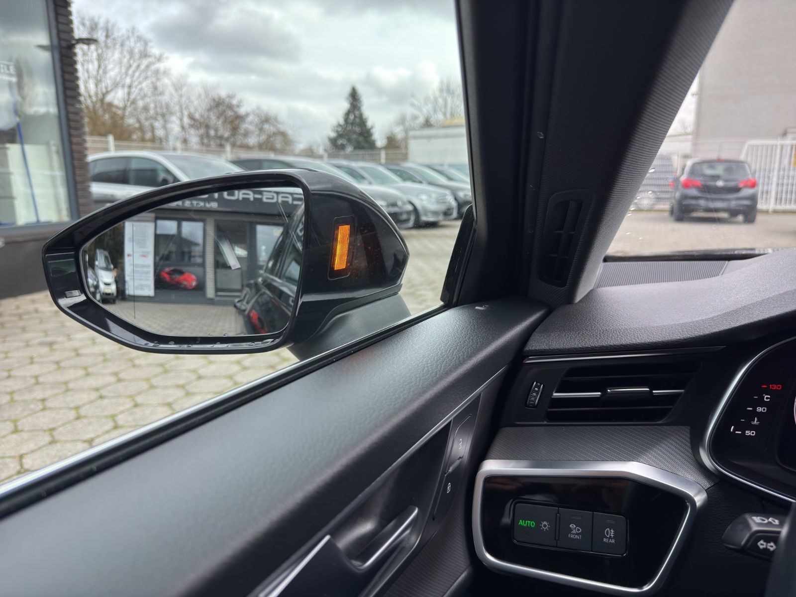 Fahrzeugabbildung Audi A6 Avant 45 TDI quattro sport*Pano*Digitaltacho*