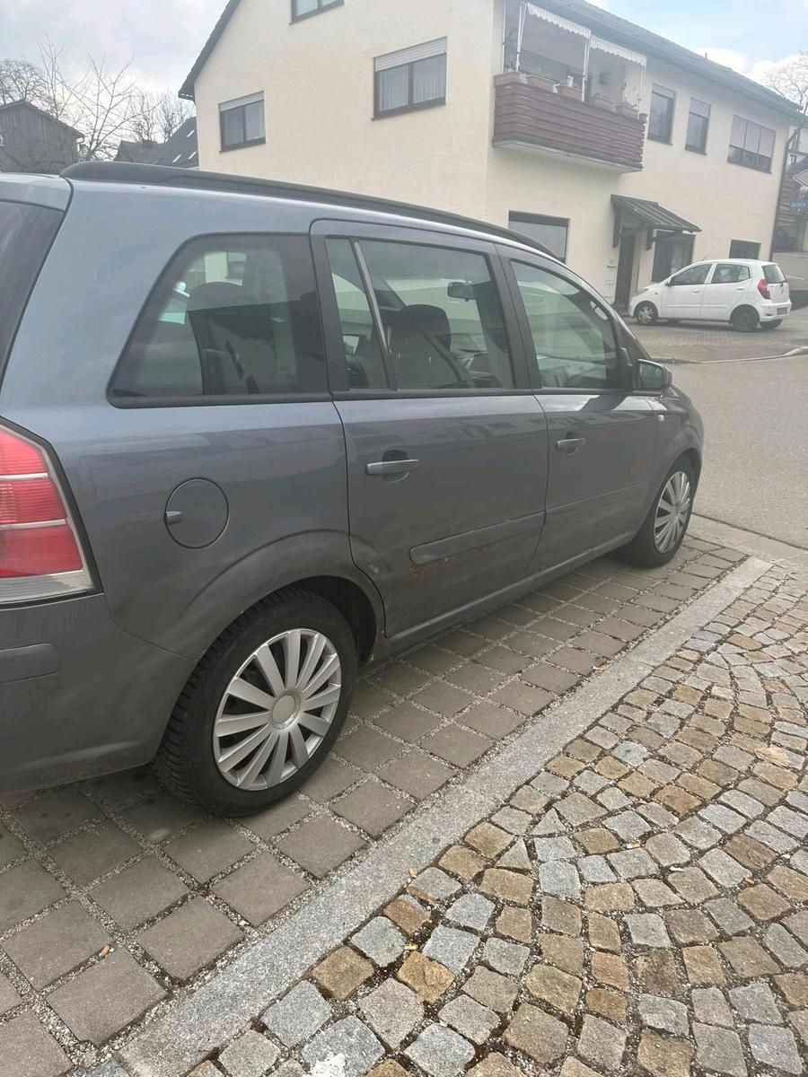 Opel Zafira 2006 — engine 120 HP (88kW)