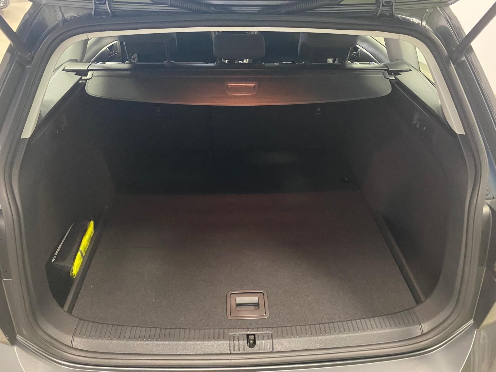 Fahrzeugabbildung Volkswagen Golf Variant 1.0 TSI Trendline BMT+KLIMA+PDC+LED
