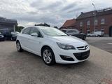 Opel Astra J Lim. PDC Multifkt Tempo 5-trg Sitzhz BT - Opel Astra Gebrauchtwagen in Aachen