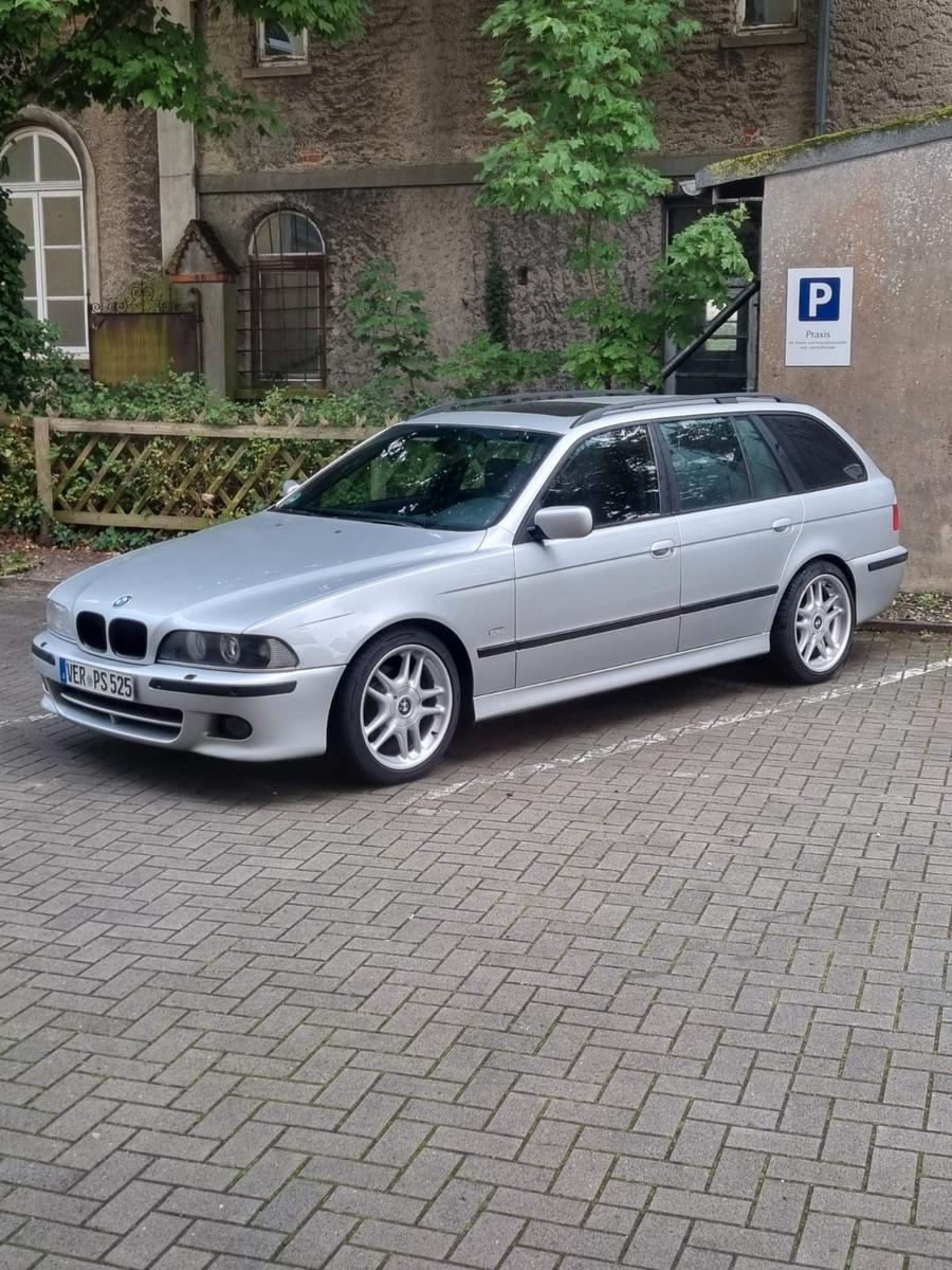 BMW 525