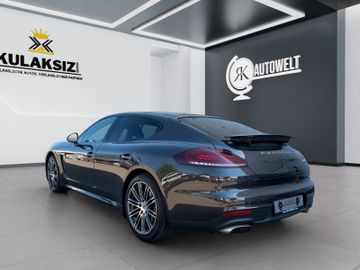 Porsche Panamera - 3