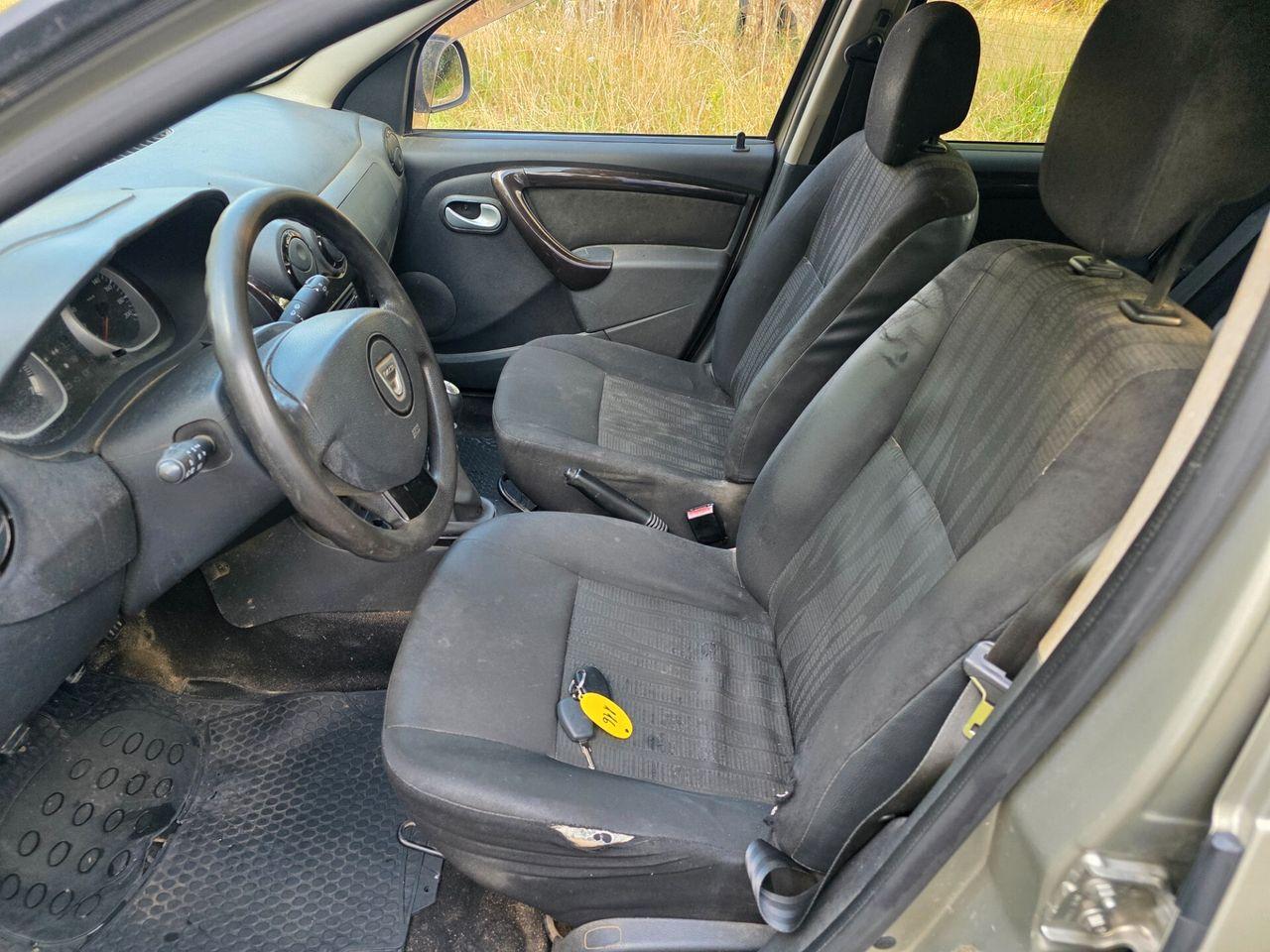 Dacia Duster 2012 — photo 15