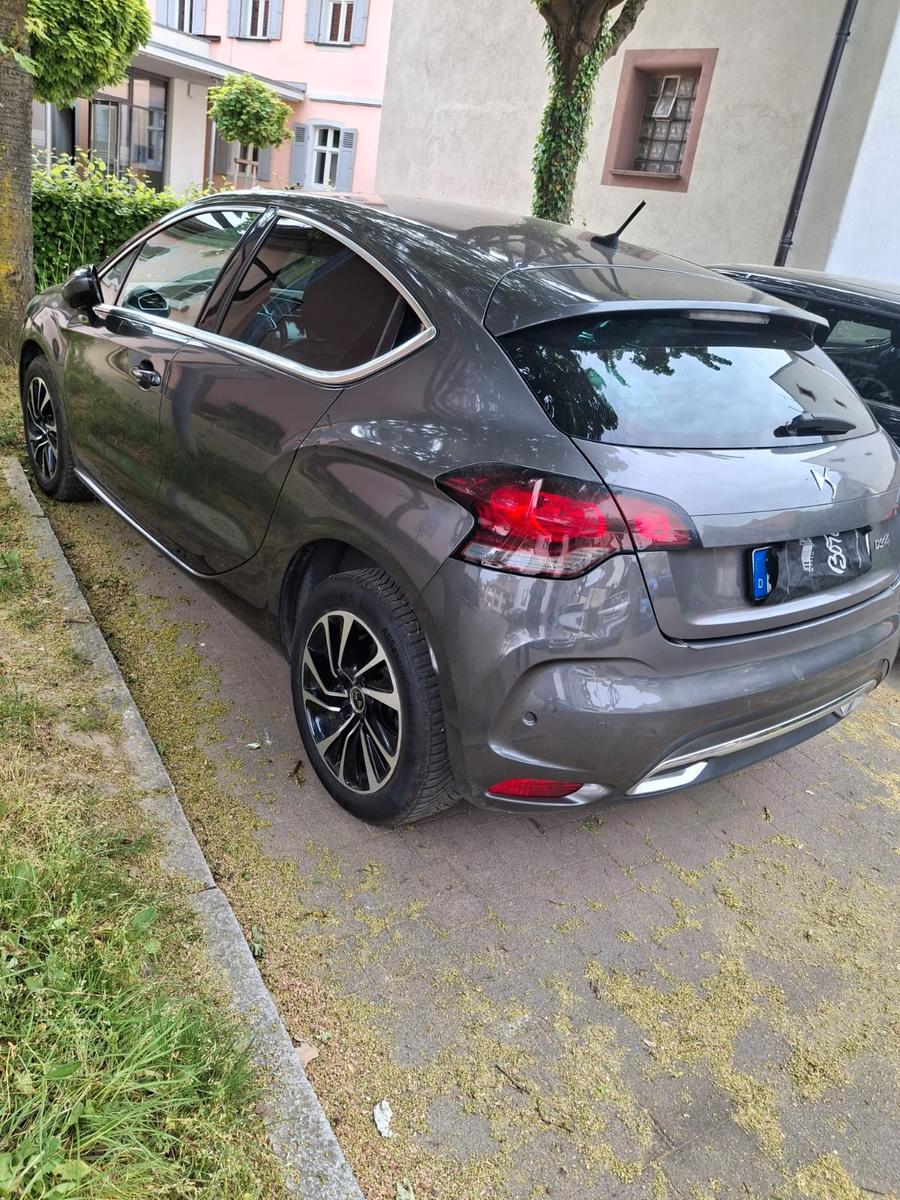 DS Automobiles DS4 Business Class BlueHDi 150 Stop&Start Bu...